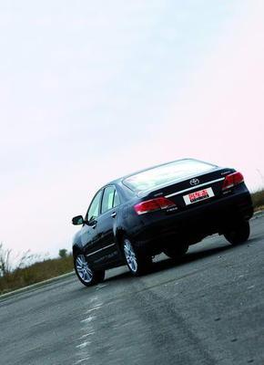 比很好更好——試駕廣州豐田新凱美瑞，體驗廣州汽車租賃便捷出行